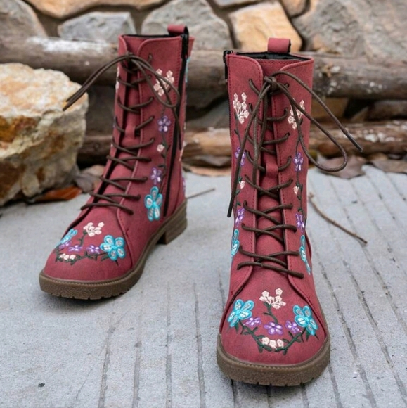 Women's Comfortable Embroidery Studded Boots,Western Style Combat Boots,Low Heel - Picture 2 of 5
